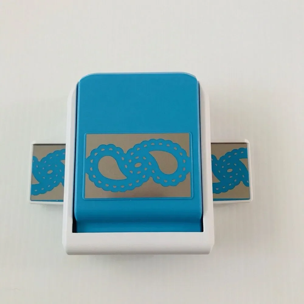 Creative Memories PAISLEY Decorative Border Punch New With Box